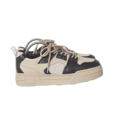 Sneakers (Beige, Zwart) van Hours