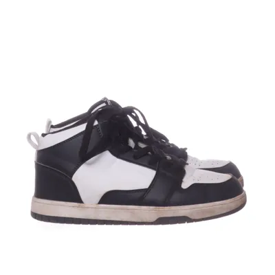 Kängor (Svart, Vit) från New Yorker