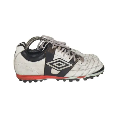 Chaussures de football (Blanc, Noir, Rouge) de Umbro