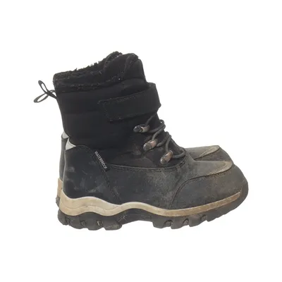 Laced boots (Black) from Linear of Sweden