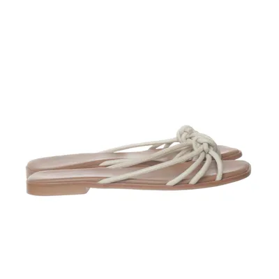 Slip-ins (Beige) från Flattered Studio