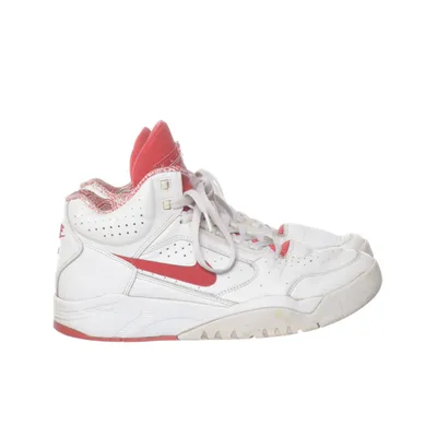 Basketskor (DJ2518-101) från Nike