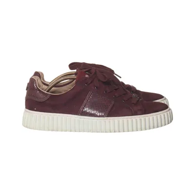 Baskets (Violet) de Philip Hog