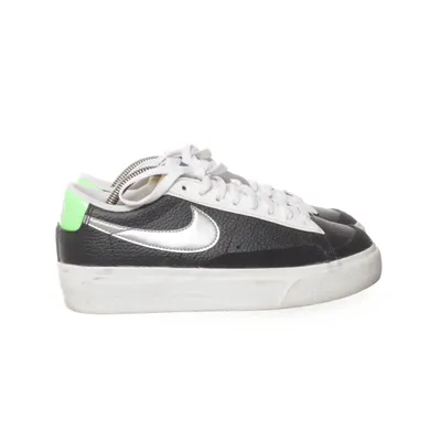 Sneakers (Blazer Low) från Nike