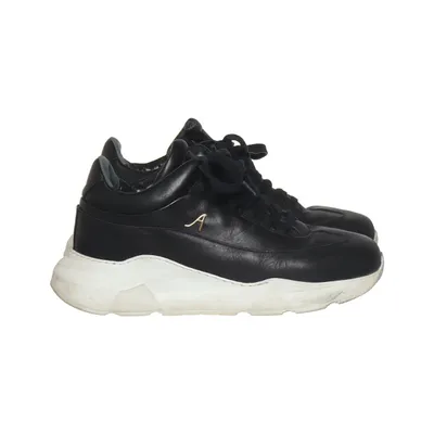 Trainers (Black, White) from Stinaa J