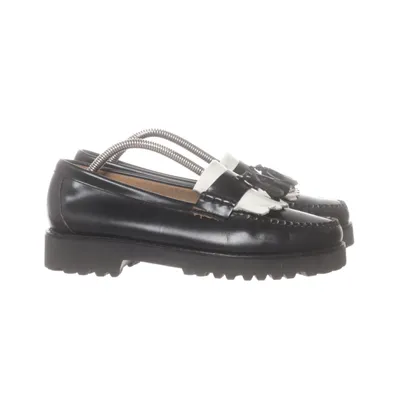 Loafers (Black, White) from Weejuns