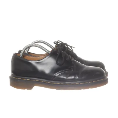 Derbyskor (Svart) från Dr. Martens