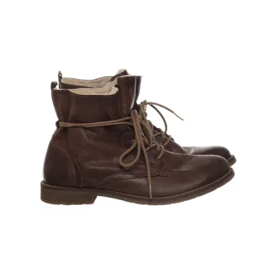 Laced boots (Brown) from Klondike