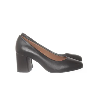 Pumps (Black) from London Fog