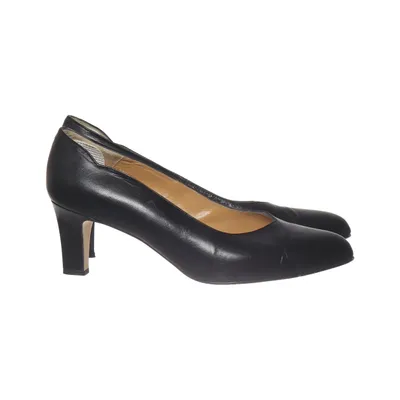 Pumps (Black) from Anna Vella