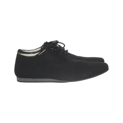 Sneakers (Black) from Your Turn