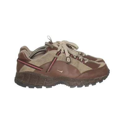 Sneakers ( Nike Air Humara L X Jacquemus "Ale Brown") van Nike