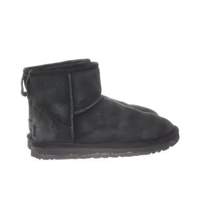 Boots (Classic Mini II) från UGG
