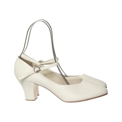 Dancing shoes (Ch521v) from So Danca Leather