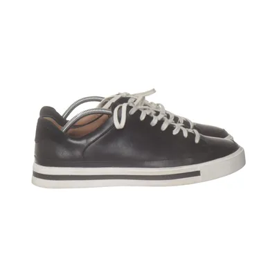 Sneakers (Black, White) from Unstructured by Clarks