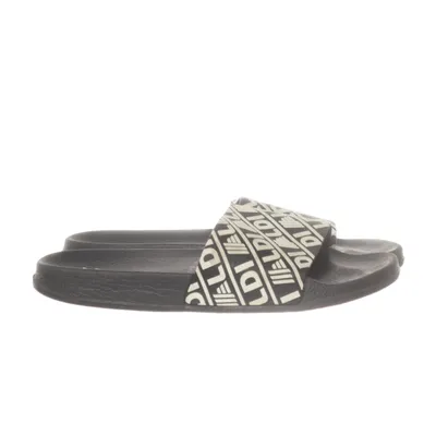 Slip-ins (Zwart, Wit) van Aldi