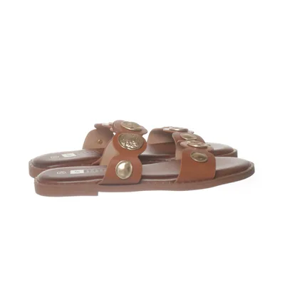 Slip-ins (Bruin) van Lucky Shoes