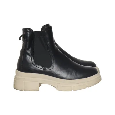 Chelsea boots (Black, Beige) from Exit