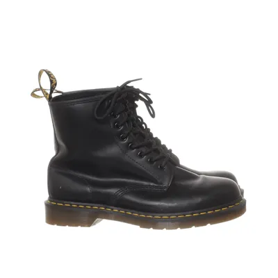 Laced boots (Black) from Dr. Martens Leather