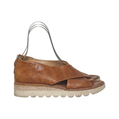 Sandals (Brown) from Laura Bellariva Leather