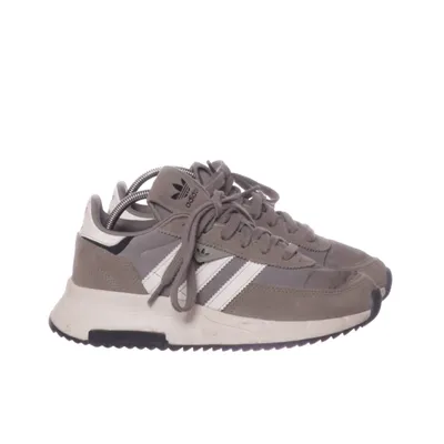 Sneakers (Retropy F2) från Adidas