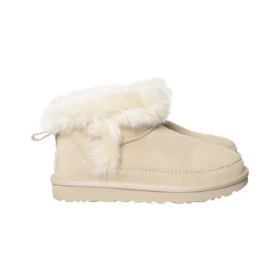 Boots (Classic Ultra Mini Chalet) von UGG Wildleder