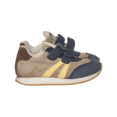 Trainers (Moth) from Kavat Leather