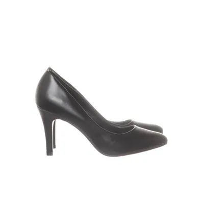 Pumps (Black) from Graceland