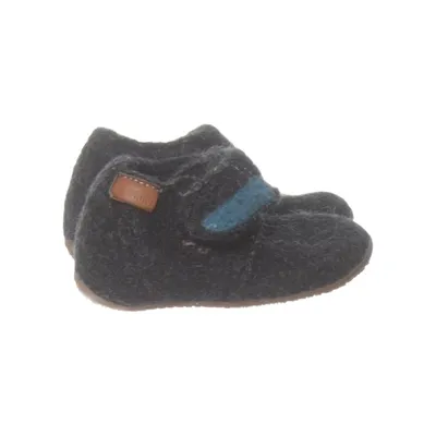 Baby booties (Gray) from Living Kitzbühel