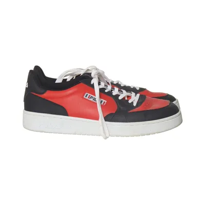 Baskets (Noir, Rouge, Blanc) de Fila