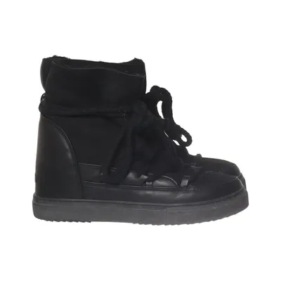 Bottes à lacets (Noir) de Inuikii