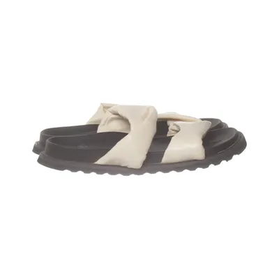 Mules (AN042) de Roberto