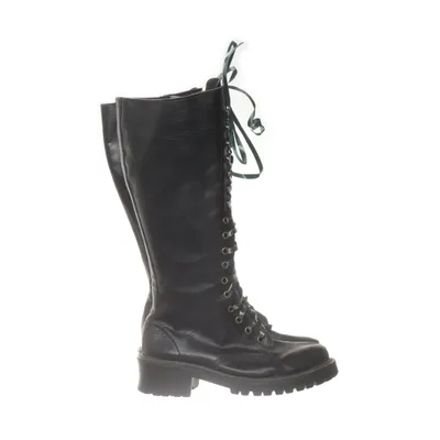 Boots (Black) from Happy Cow