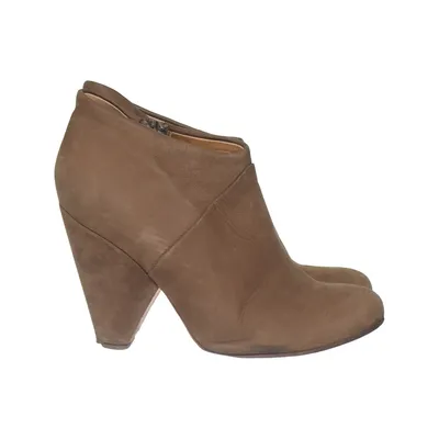 Heeled boots (Brown) from HOPE by Ringstrand Söderberg Leather
