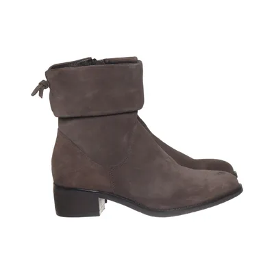 Boots (Braun) von Cypres