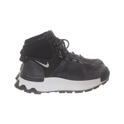 Vandringskängor (DQ5601-001) från Nike