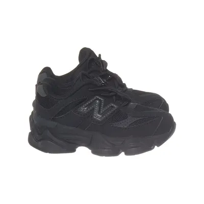 Trainers (Black) from New Balance