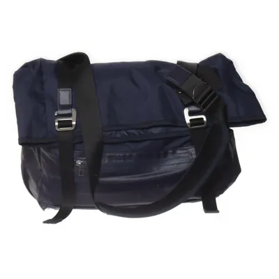 Axelremsväska (Blå) från Doughnut