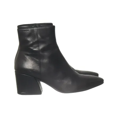 Bottes à talons (Noir) de Vagabond Cuir