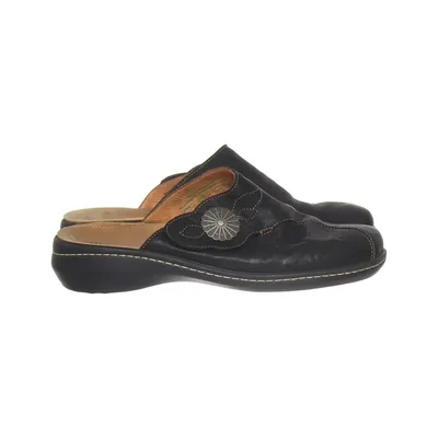 Slip-ins (Black, Beige) from Think! Leather