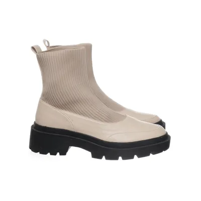 Enkellaarzen (Beige) van NLY Shoes Imitatieleer