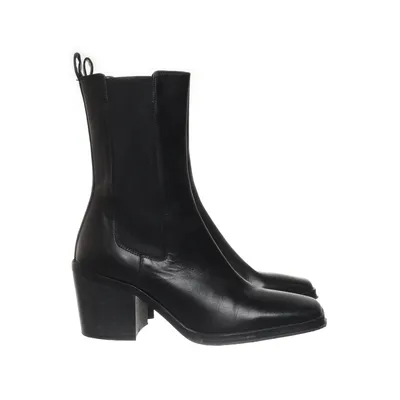 Heeled boots (Black) from Uterqüe