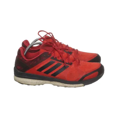 Running shoes (Supernova Glide 8) from Adidas
