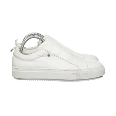 Walking shoes (White) from Nude of Scandinavia