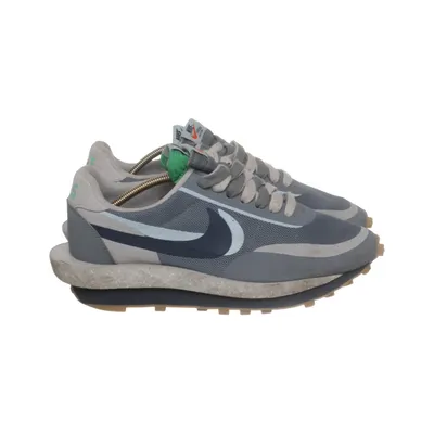 Sneakers (Waffle Debut) from Nike Sportswear