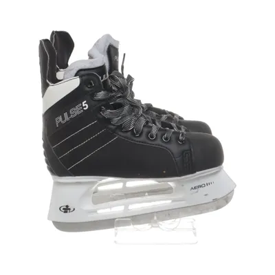 Ice skates (Black, White) from Pulse 5