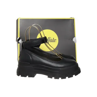 Walking shoes (Black) from Buffalo