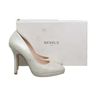 Pumps (Vit) från Menbur