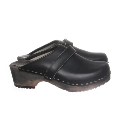 Träskor (Svart) från Moheda Toffeln