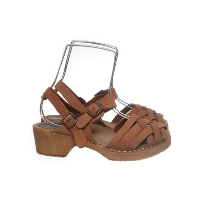 Clogs (Brown) from Moheda